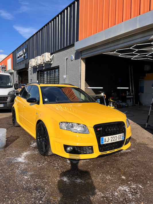 DETAILING COMPLET SUR AUDI RS4 À CORBAS LYON RHONE-ALPES PROCHE OUEST LYONNAIS