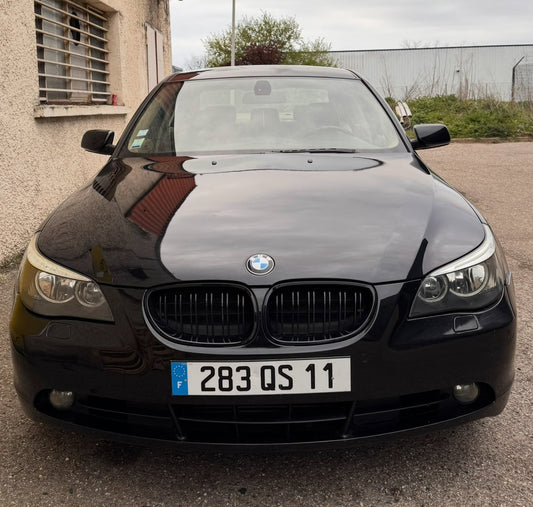 DETAILING INTERIEUR ET EXTERIEUR BMW SERIE 5 À CORBAS LYON RHONE-ALPES PROCHE ISERE